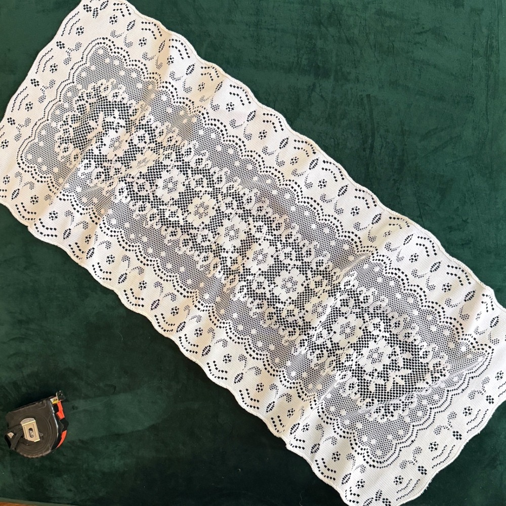 White Floral Lace Table Runner Scalloped Dresser Scarf Vintage Style 38x14